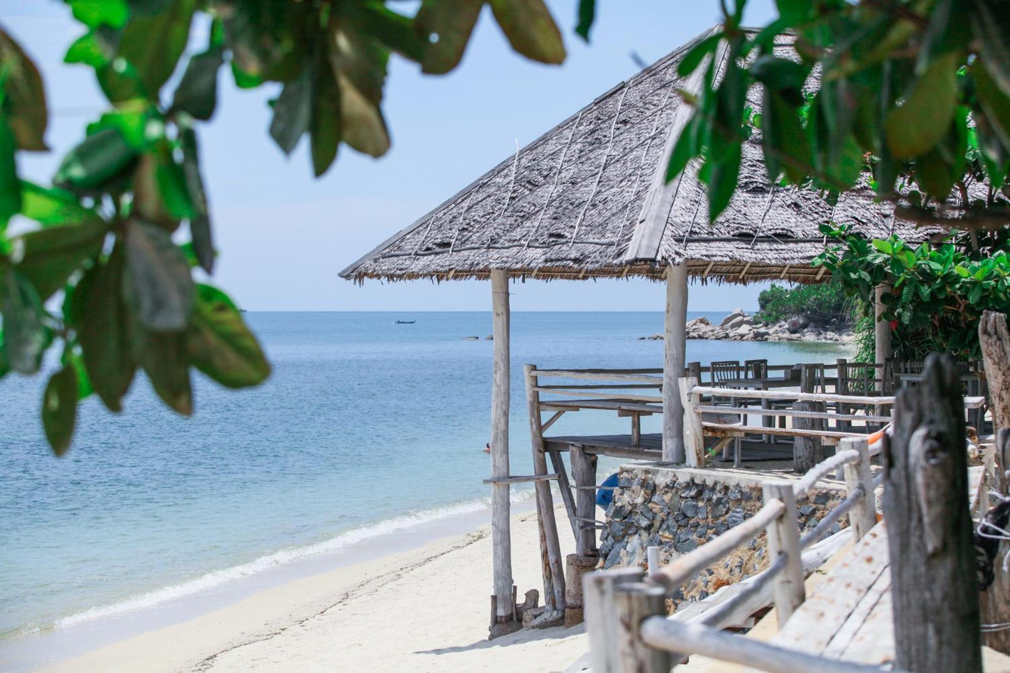 Trikora Beach Club And Resort Teluk Bakau Exterior foto