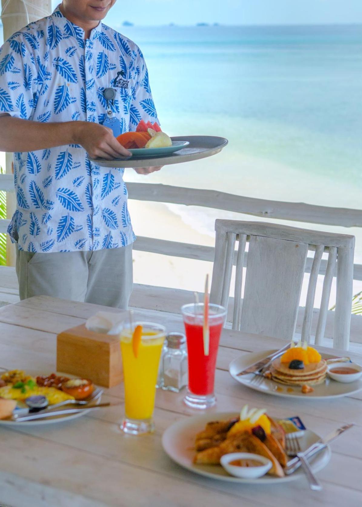 Trikora Beach Club And Resort Teluk Bakau Exterior foto