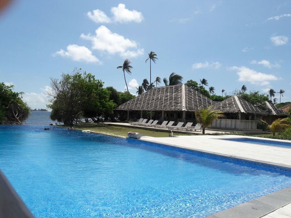 Trikora Beach Club And Resort Teluk Bakau Exterior foto