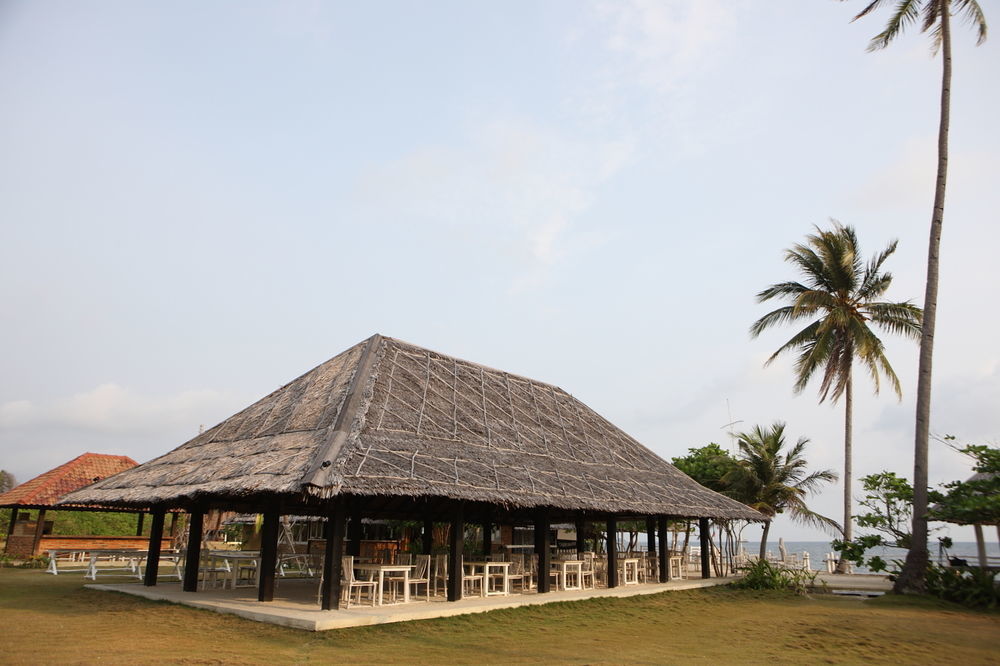Trikora Beach Club And Resort Teluk Bakau Exterior foto