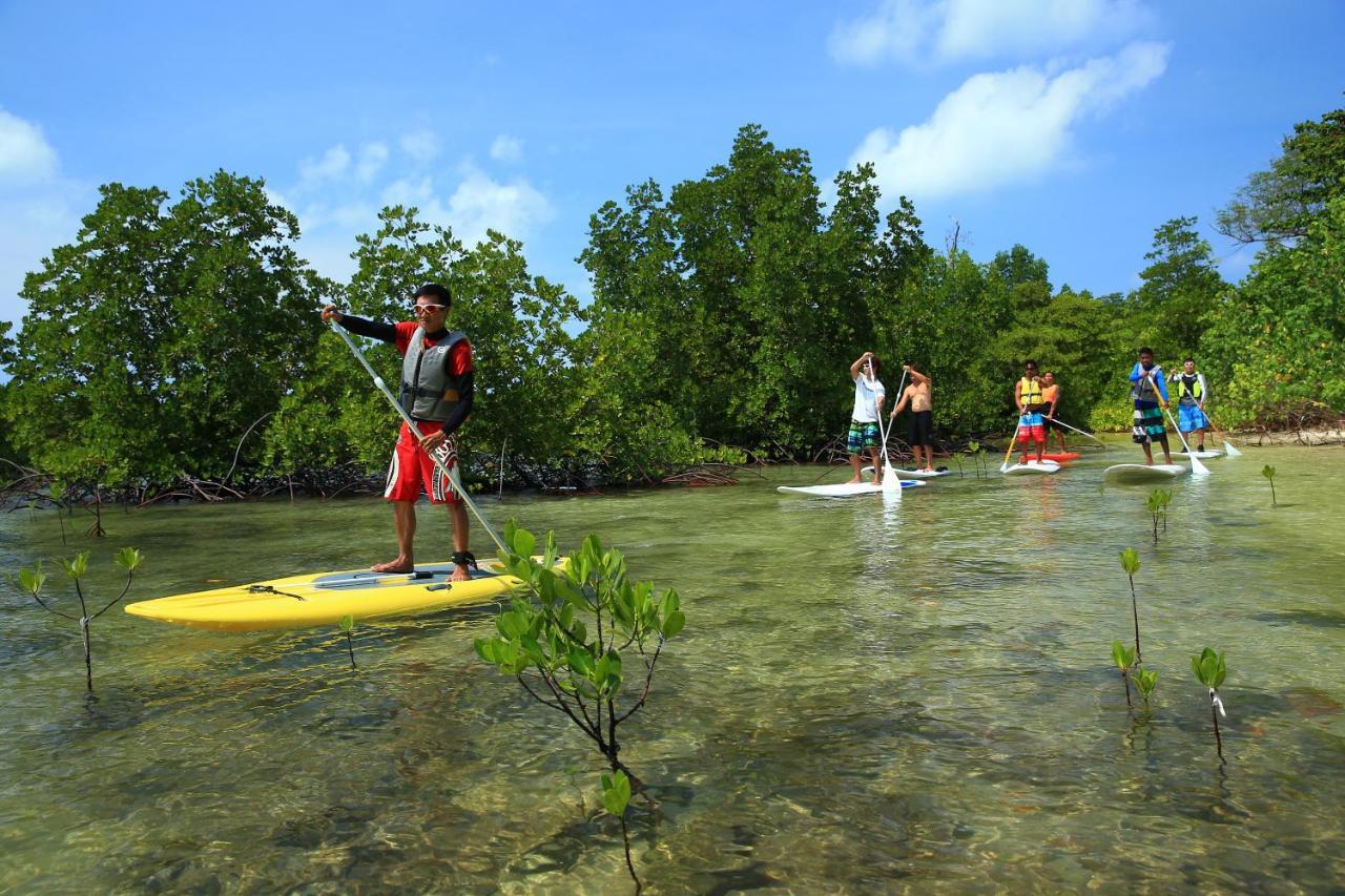 Trikora Beach Club And Resort Teluk Bakau Exterior foto